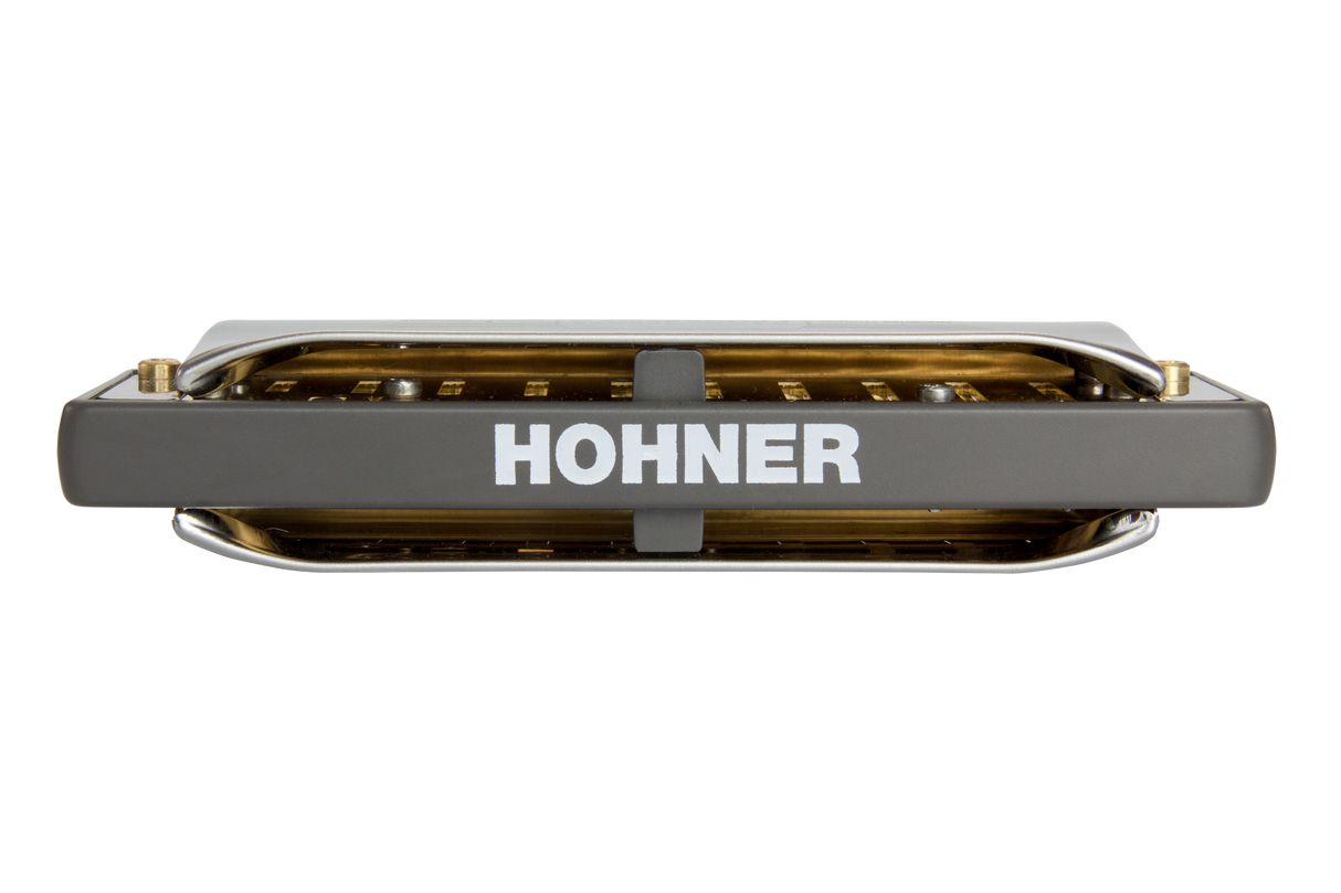 Sure! Please provide the original alt text description you want me to rewrite.