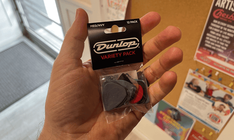 Does Pick Thickness Really Matter? Yes, Here’s Why