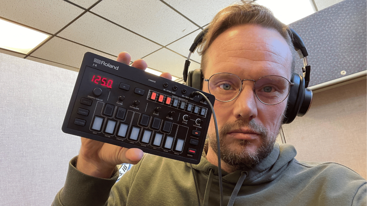 Roland J-6 Chord Synthesizer