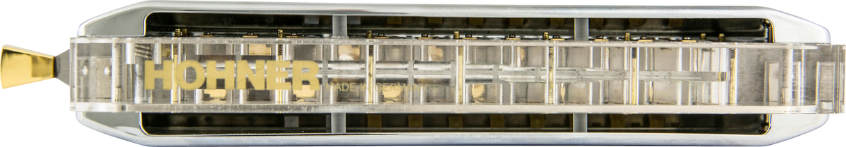 Sure! Please provide the original alt text description you want me to rewrite.