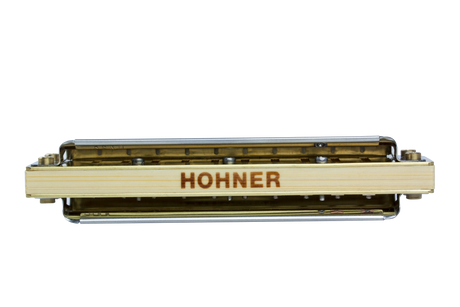 Sure! Please provide the original alt text description you want me to rewrite.