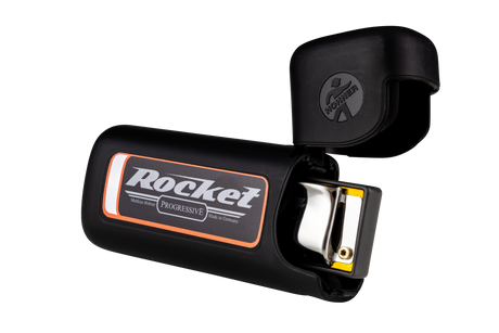 Sure! Please provide the original alt text description you want me to rewrite.