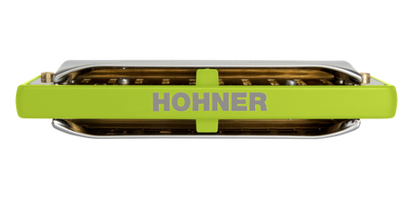 Sure! Please provide the original alt text description you want me to rewrite.