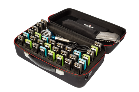 Sure! Please provide the original alt text description you want me to rewrite.