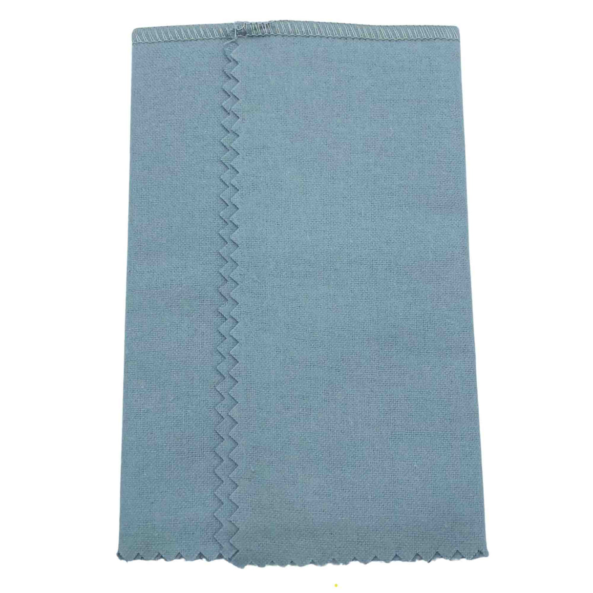 The image shows a light blue-gray microfiber cleaning cloth with zigzag edges, commonly used by musicians. Ideal for cleaning and polishing guitar bodies, string instruments, brass, woodwinds, and piano surfaces, it is lint-free and non-abrasive, removing dust, fingerprints, and moisture without scratching delicate finishes. This essential accessory helps maintain musical instruments in optimal condition.